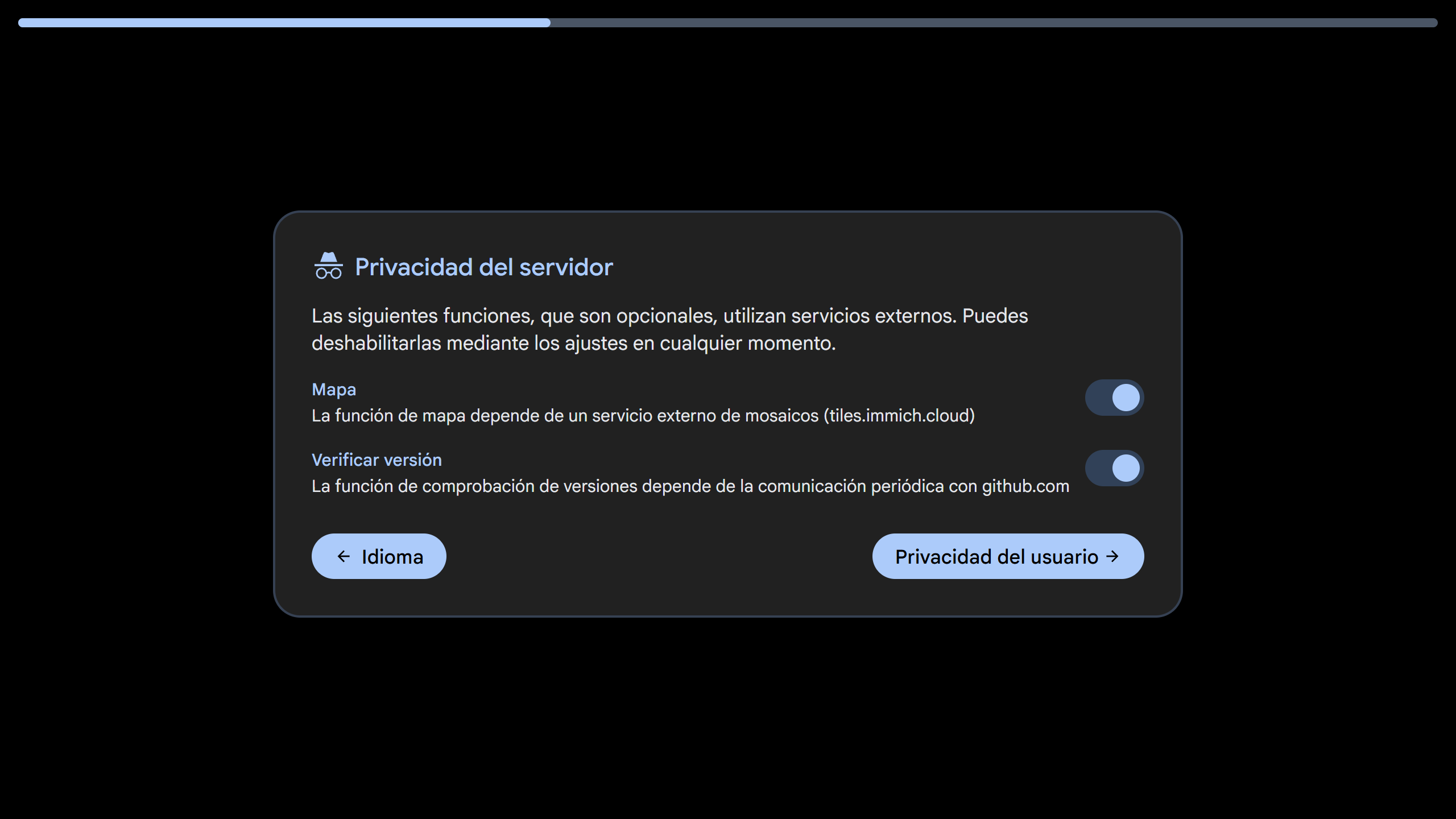 Selectores de opciones de privacidad del servidor, permitiendo activar o no los Mapas o la verificación de versión.